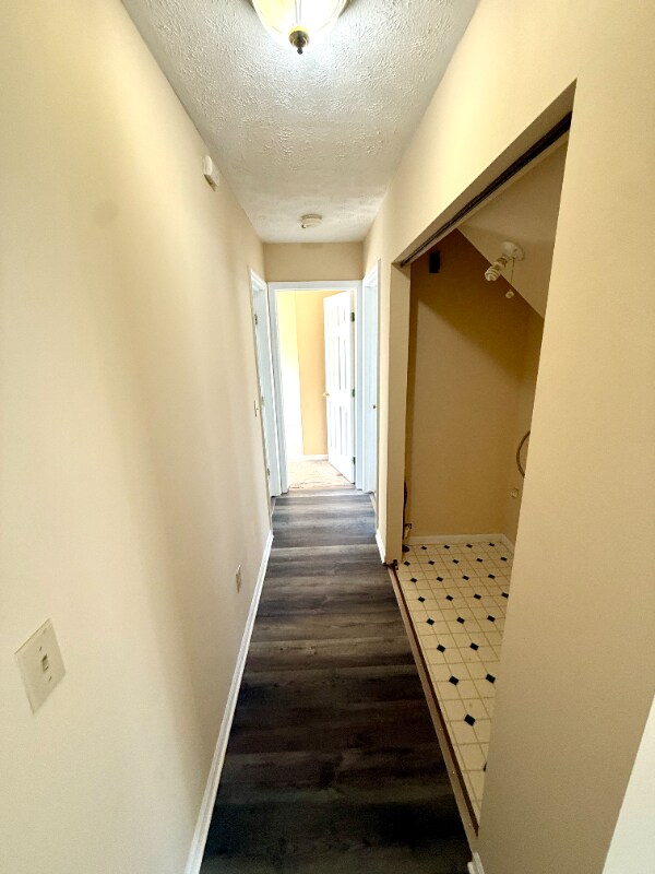 Building Photo - 3602 E 5th St