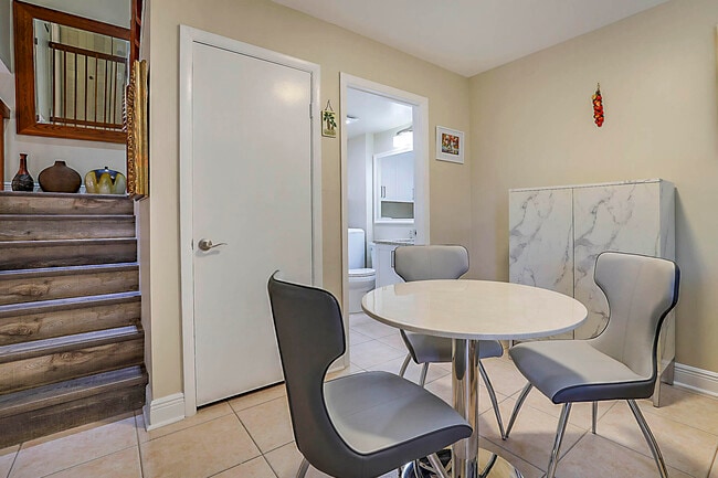 Building Photo - 3071 30th Ct