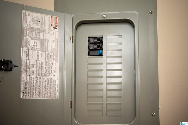 Building Photo - 628 Sharon Blvd