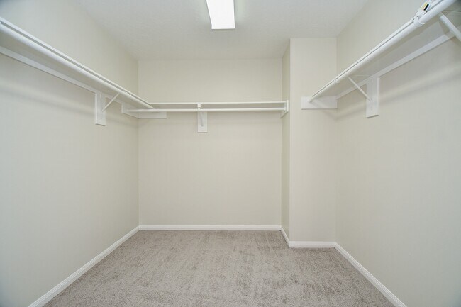 Building Photo - 1115 Eden Park Ln