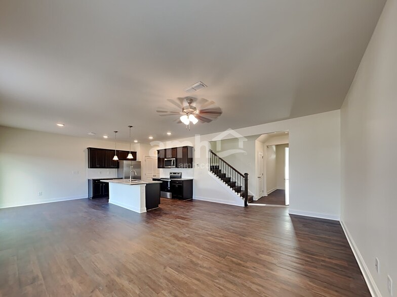 Building Photo - 845 Headland Wy