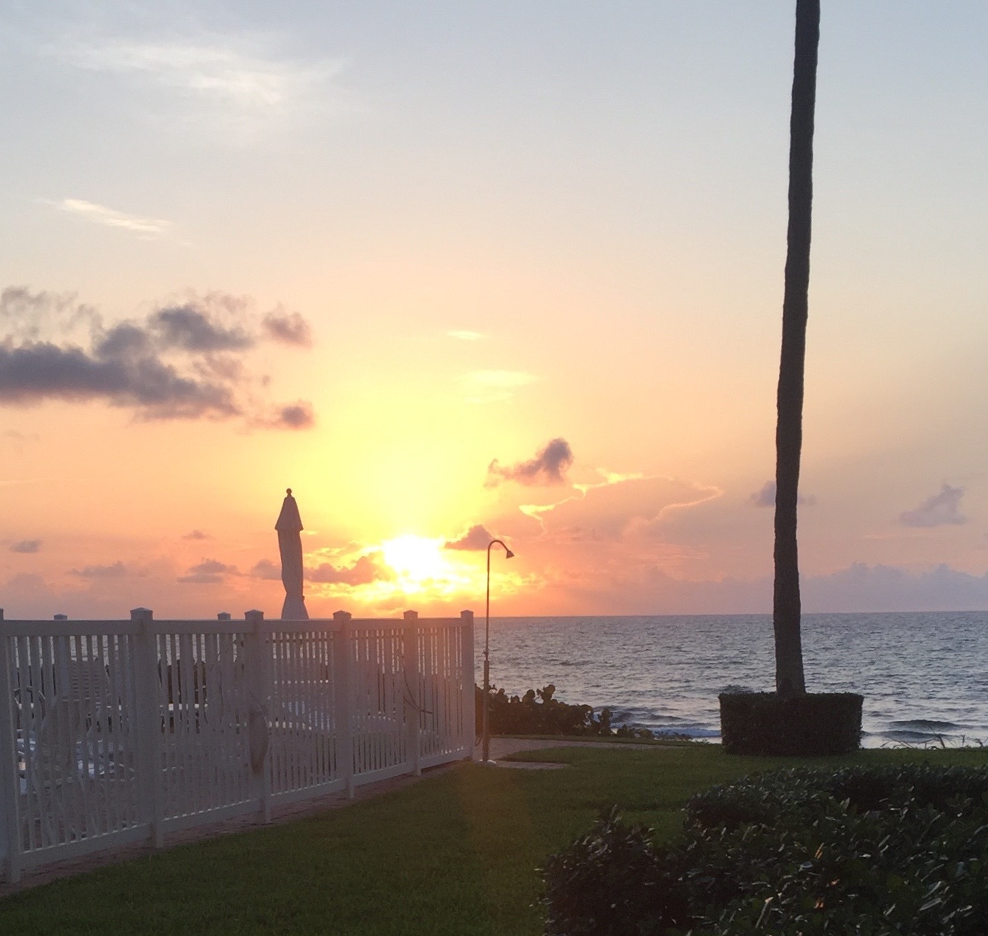 Sunset. AAhhhhhhhh!!!!! - 3851 N Ocean Blvd
