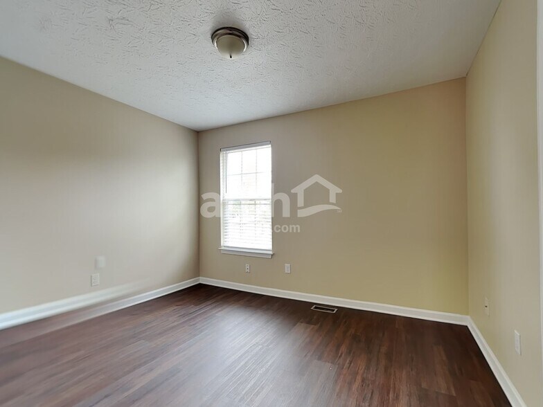 Building Photo - 1172 Turfway Ct