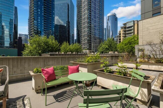 Building Photo - 1 bedroom in Seattle WA 98121