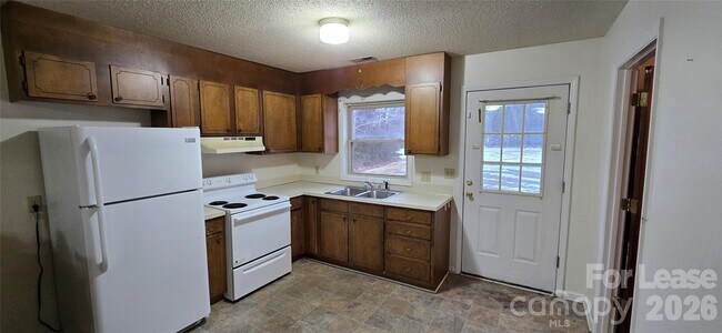 Building Photo - 517 Hickory St