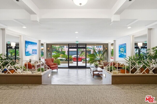 Building Photo - 1040 Coast S Blvd