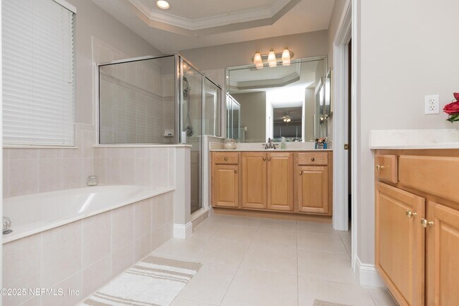 Building Photo - 212 Island Green Dr
