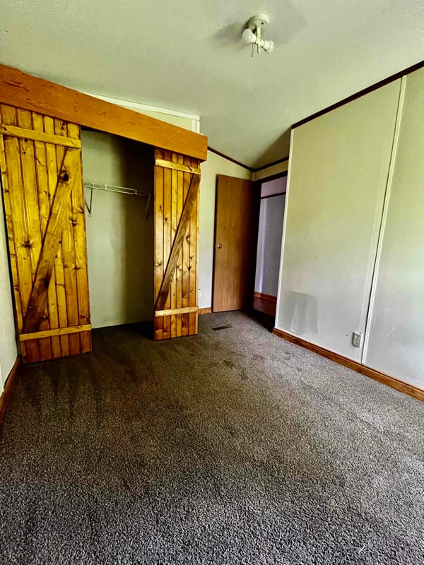 Building Photo - 1038 Maple Dr