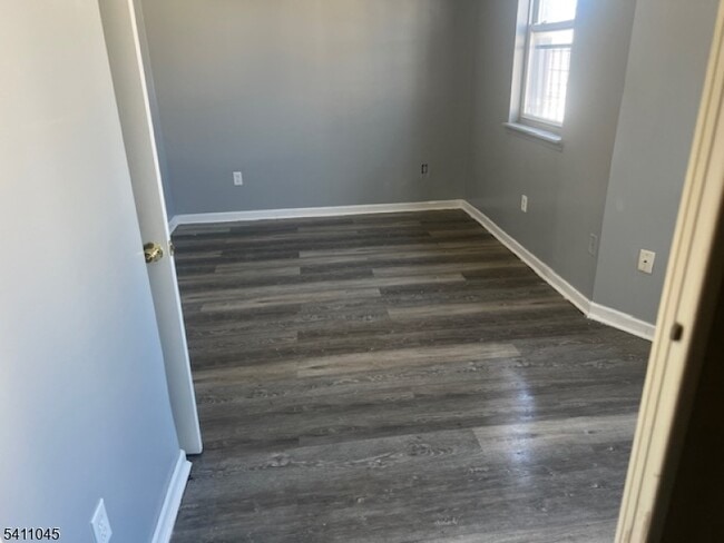 Building Photo - 126 Livingston St