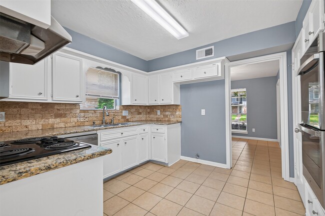 Building Photo - 6715 Greenvale Ln