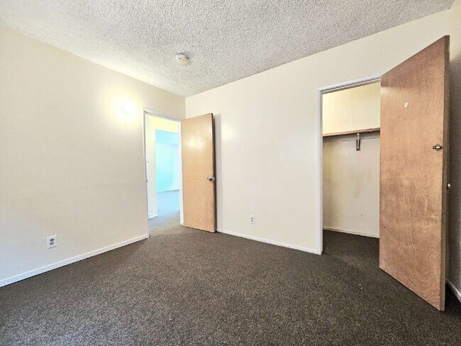 Building Photo - Spacious 2-Bedroom Home with Large Yard!!!