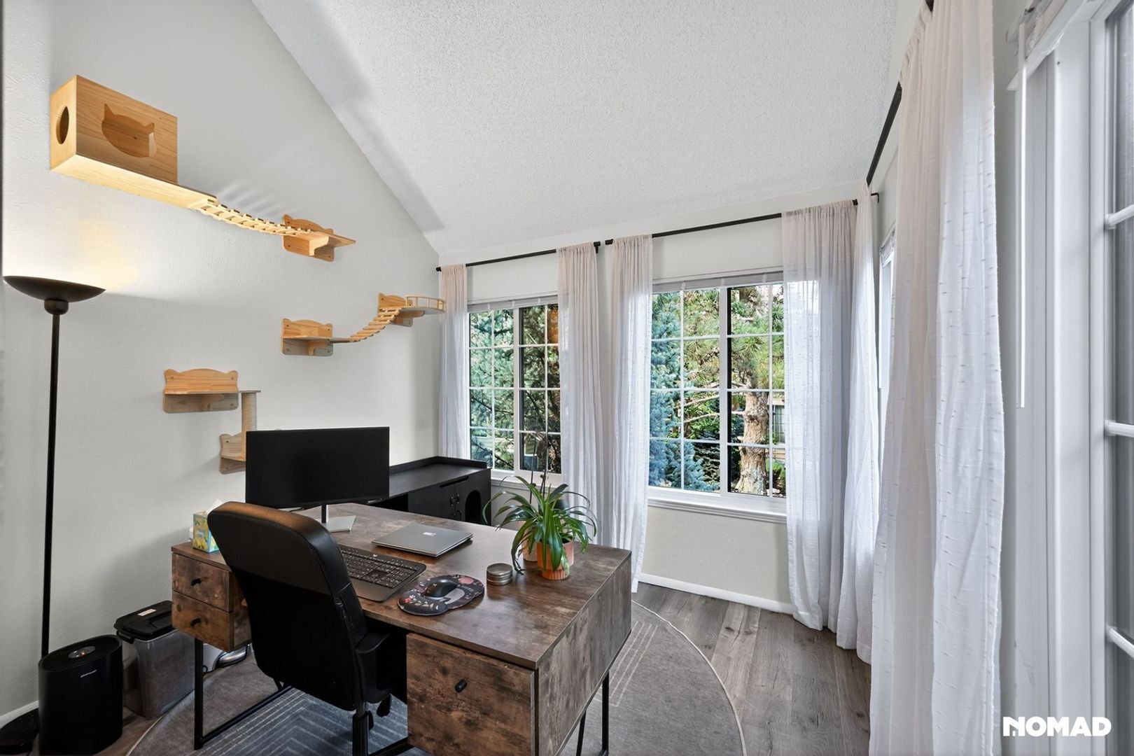 Building Photo - 4838 E Kentucky Ave