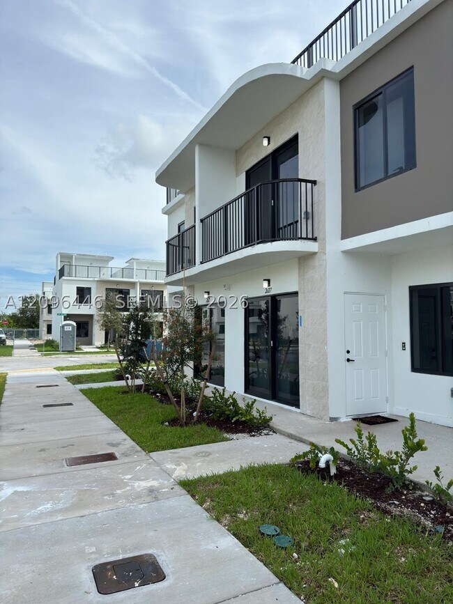 Building Photo - 26115 SW 145th ct