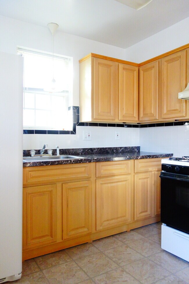 Building Photo - 8007 Garland Ave