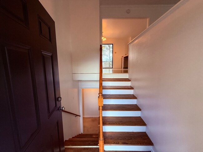 Building Photo - 120 Flagg Ct