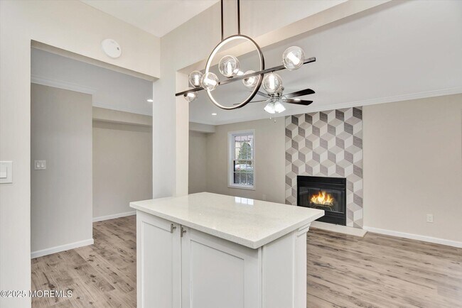 Building Photo - 1508 Wellington Pl