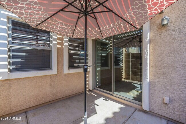 Building Photo - 2873 E Bart St