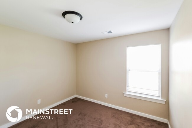 Building Photo - 47 Carriage House Rd SW