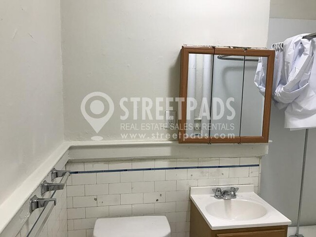 Building Photo - 1 bedroom in Boston MA 02215