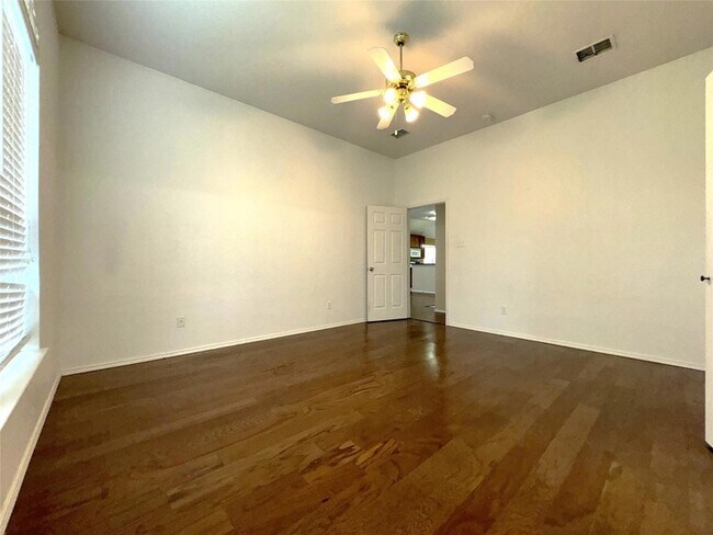 Building Photo - 9602 Glenshee Drive