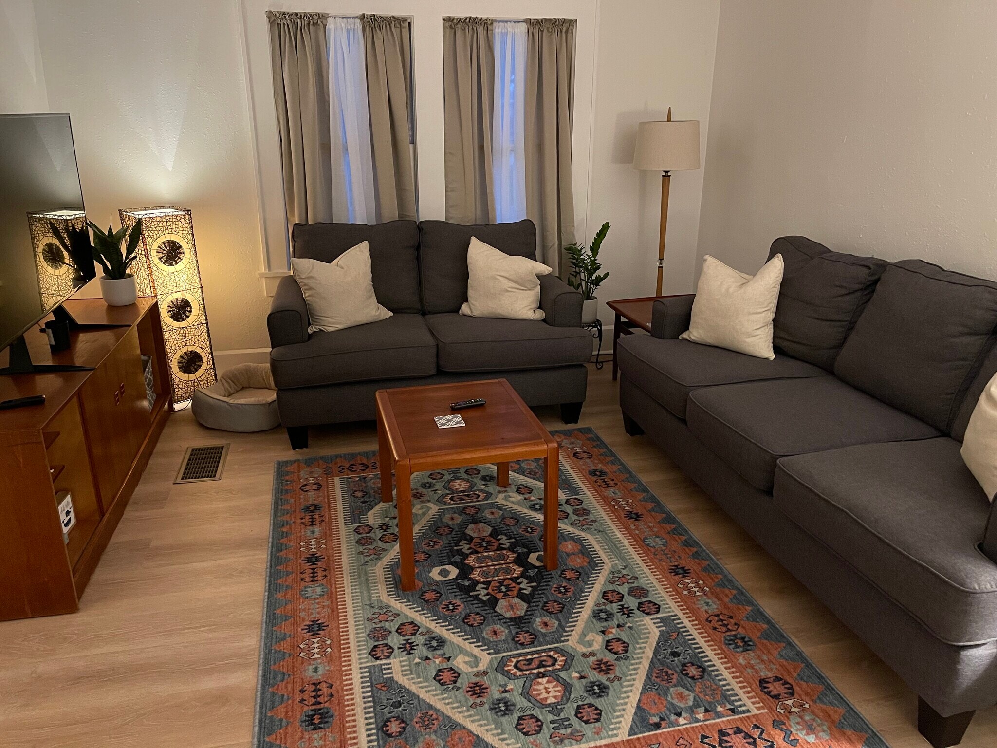 living room - 5159 6th Ave N