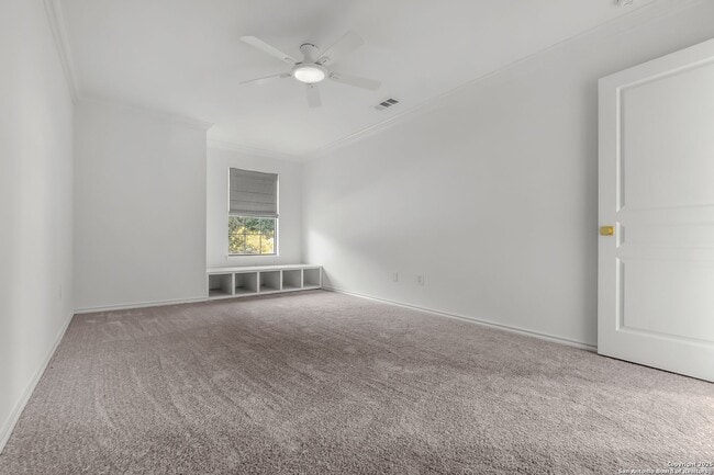 Building Photo - 3Bed/2.5 Bath House Ready for Rent!