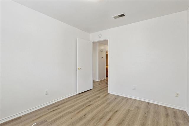 Building Photo - 5137 Shoregate Dr