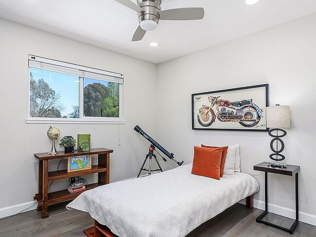 Building Photo - "Charming 4-Bedroom Retreat with 3 Full Baths in Pleasanton – 2,398 Sq Ft of Comfortable Living!"