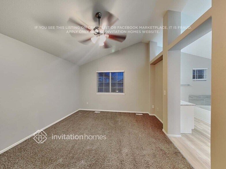 Building Photo - 6454 W 96th Pl