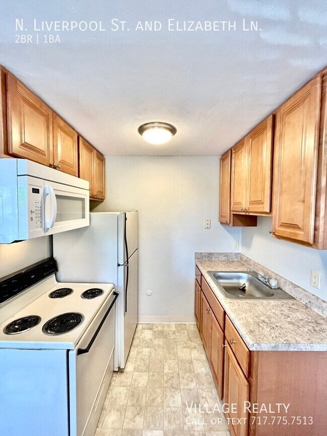 Building Photo - 55 N Liverpool St