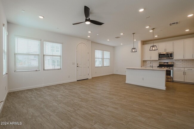 Building Photo - 4077 S Sabrina Dr