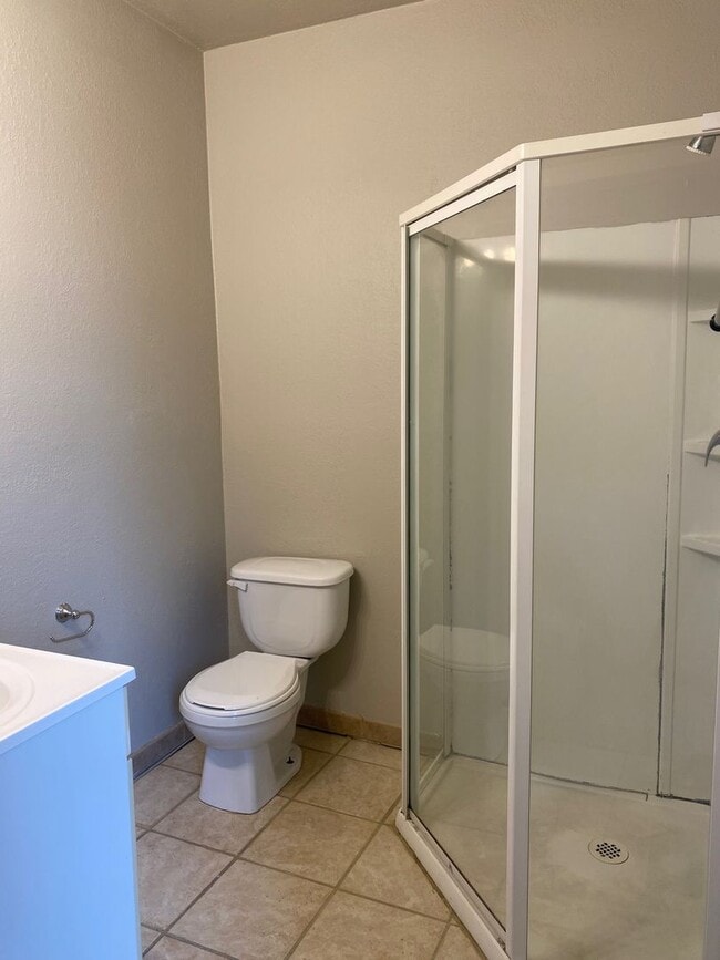 Building Photo - Close to UNR and Downtown!