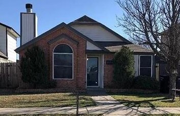 Building Photo - 2122 Meench Dr