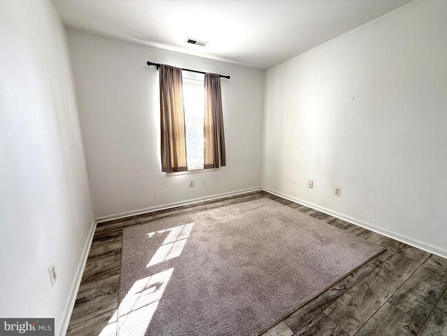 Building Photo - 607 Covington Ct