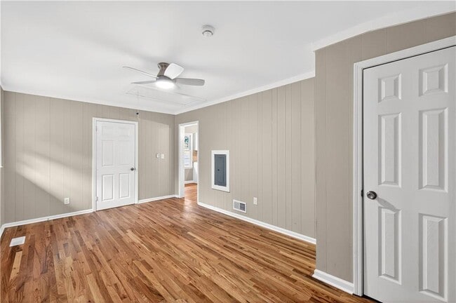 Building Photo - 2907 Cloverhurst Dr