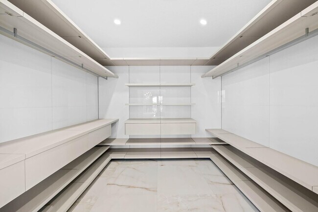 Building Photo - 861 Nafa Dr