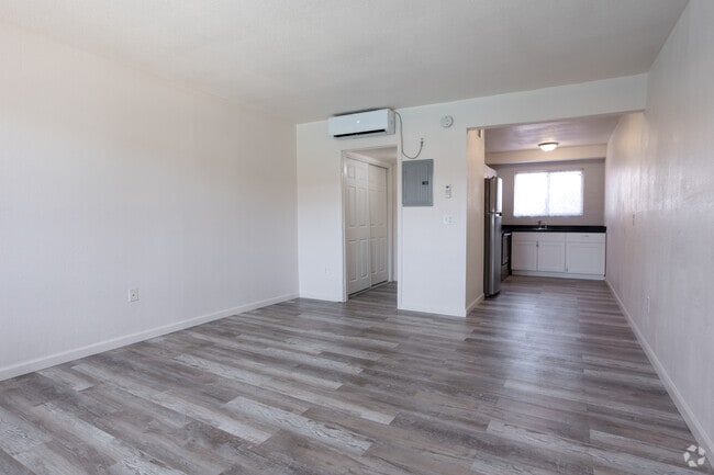 Studio - 400SF - Westwood Village