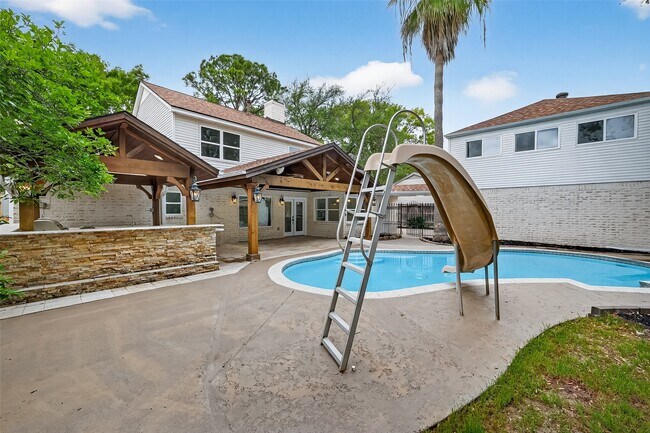 Building Photo - 2734 Triway Ln