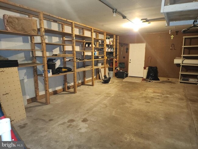 Building Photo - 3689 Midstate Rd