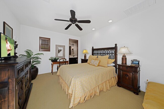 Building Photo - 79365 Mandarina