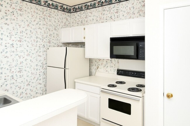 Building Photo - Beautiful 1-Bedroom Loft Near the Medical Center!