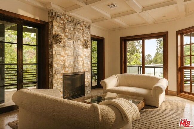 Building Photo - 1105 Rivas Canyon Rd