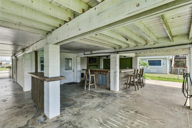 Building Photo - 1073 Redfish St