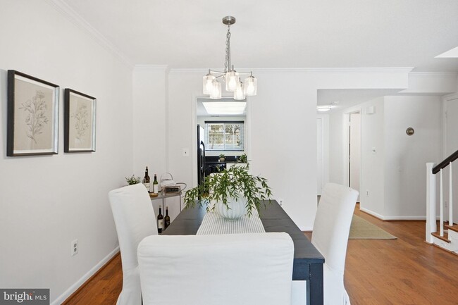 Building Photo - 3233 S Leisure World Blvd