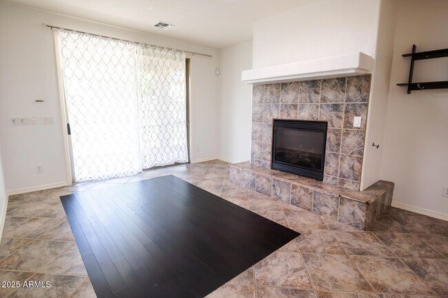 Building Photo - 4522 W Ravina Ln