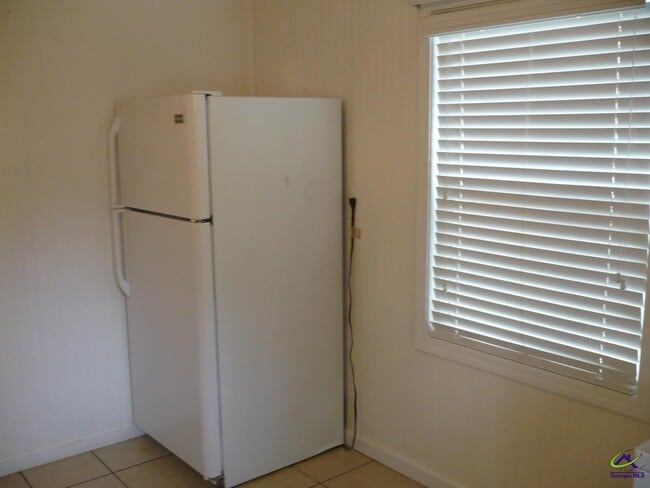 Building Photo - 1325 Laura Ave