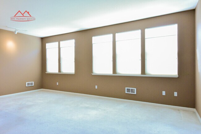 Building Photo - 2160 Santa Cruz Ave