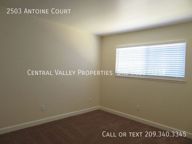 Building Photo - 2503 Antoine Ct