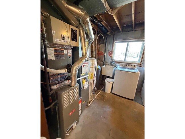 Building Photo - 11941 69th Ave N