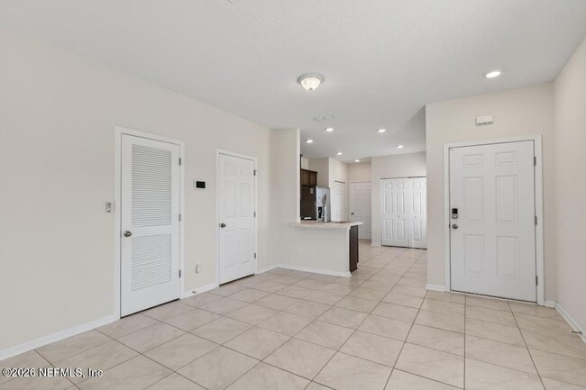 Building Photo - 909 Capitol Pkwy